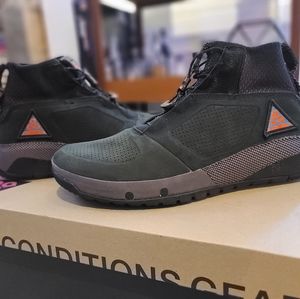 Nike ACG Ruckel Ridge - Men's US 8.5 (NIB)